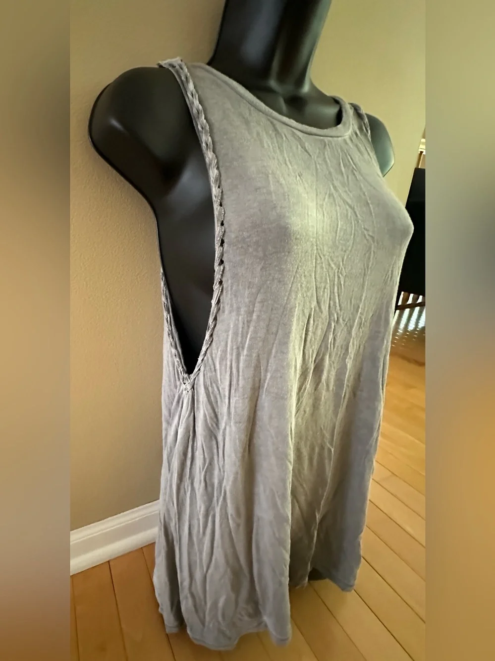 Soft & Sexy by American Eagle • gray • braided drape tank top • small
